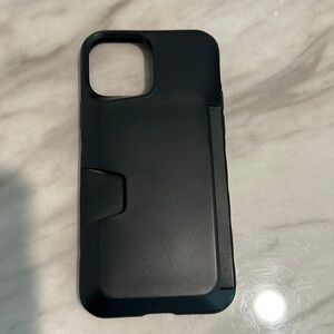 Black Smartish protective case w/card holder for iPhone 12